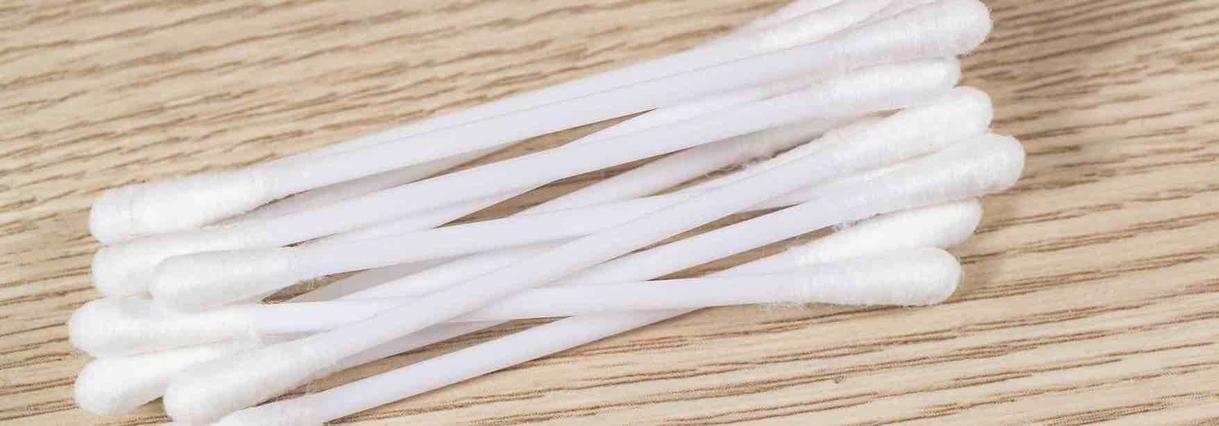 Safe tools to clean earwax